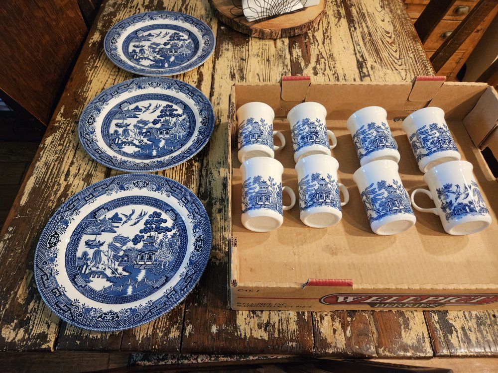 11 Pc. Churchill Blue Willow China