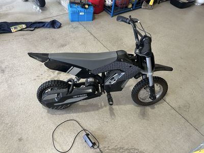 Jetson Kids Electric Dirt Bike with Charger - Black / Gray