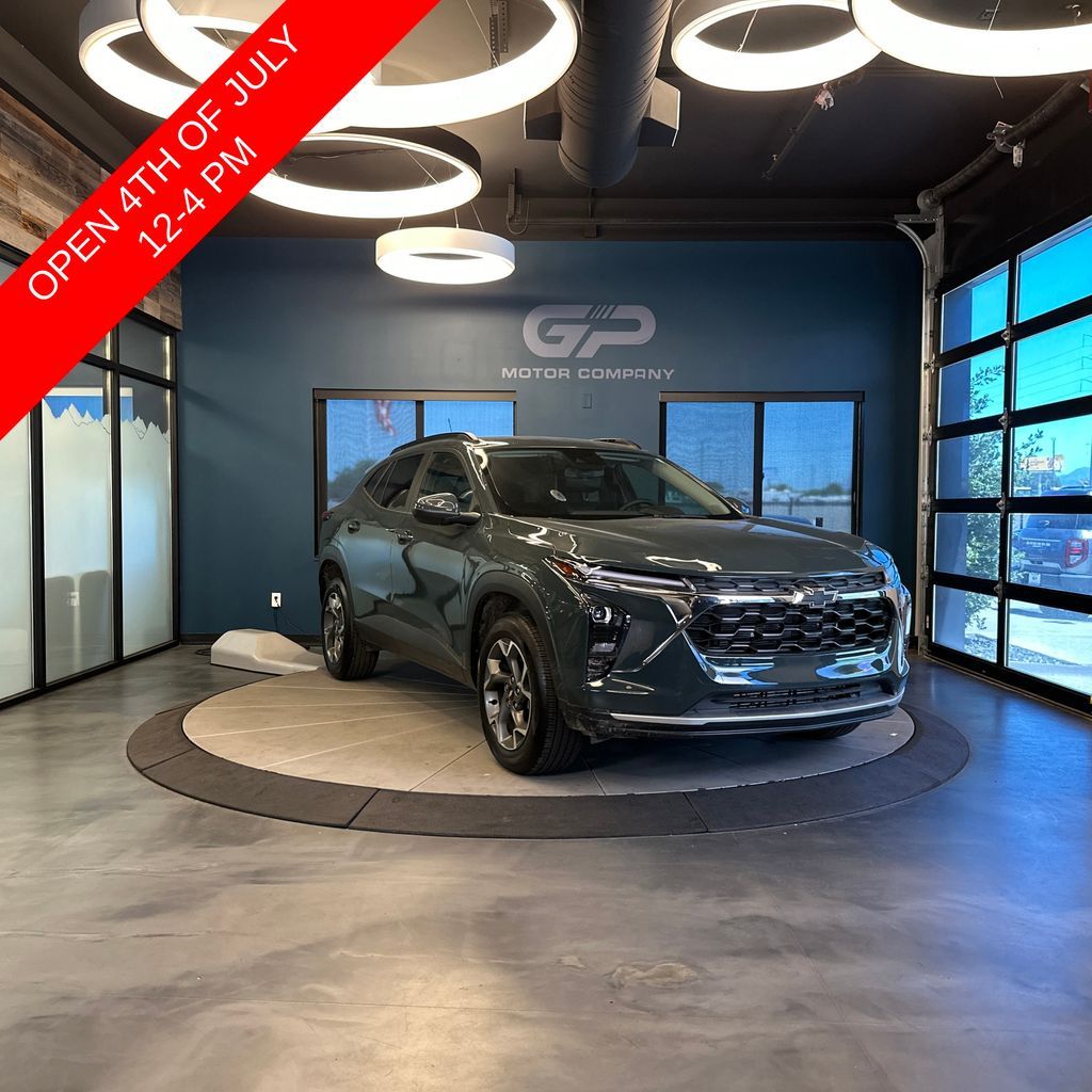 2025 Chevrolet Trax LT