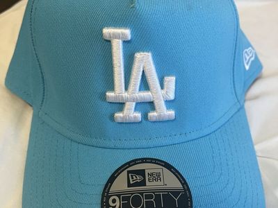 LA new era hat