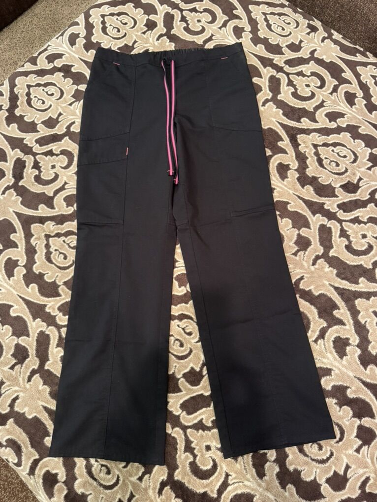 Black Bottom Scrub Pants