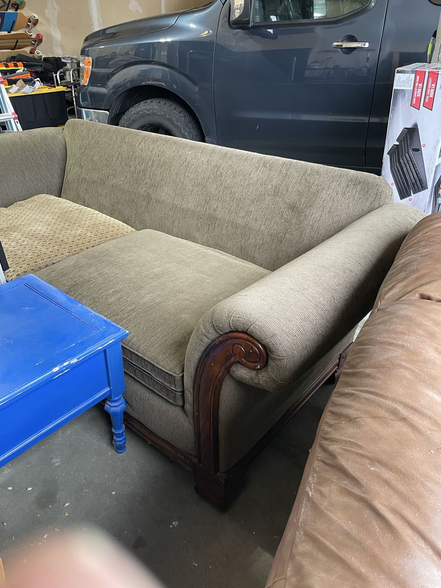 Formal couch