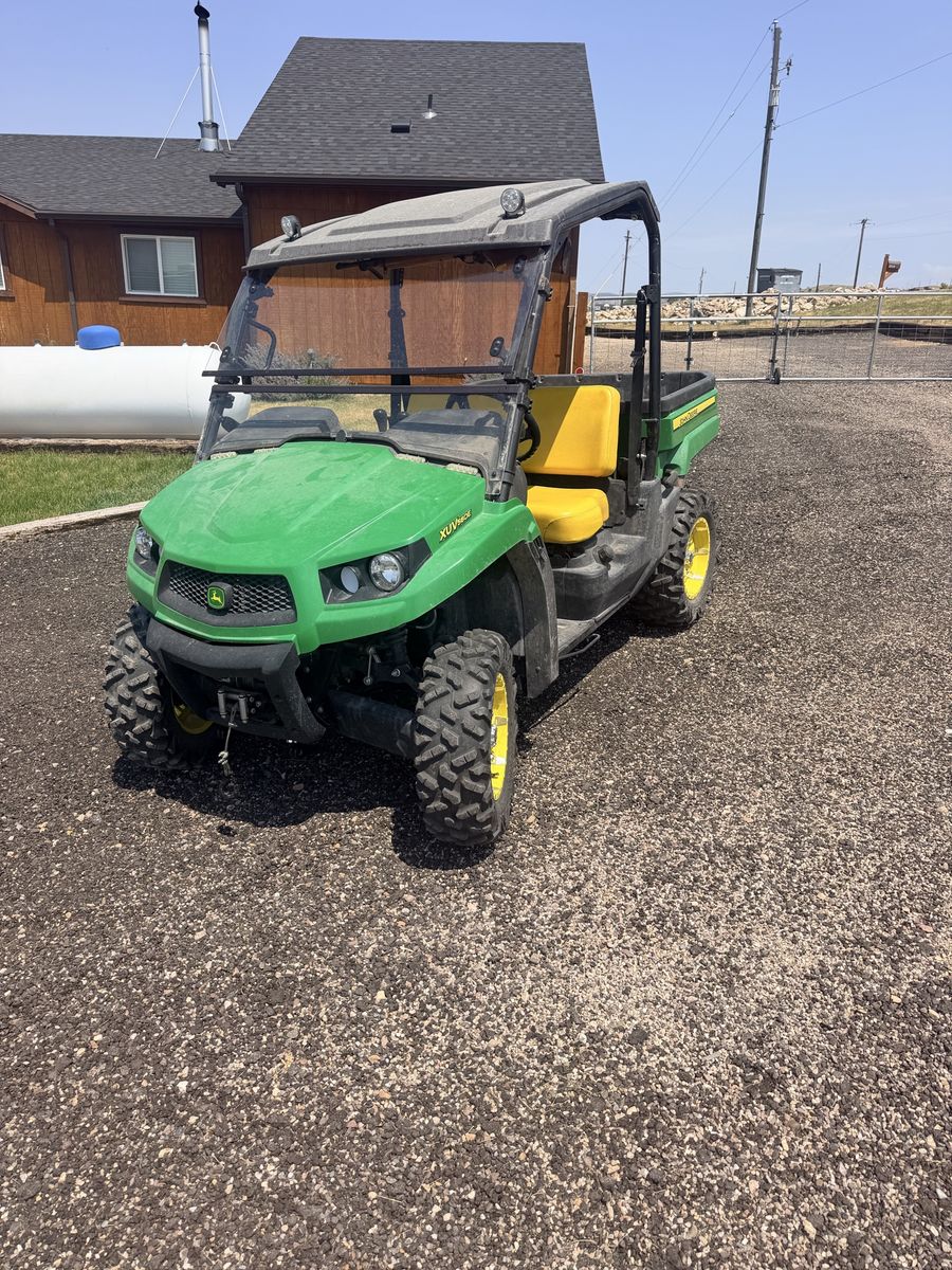 2020 John Deere XUV Gator UTV - Green Utility Vehicle low hours