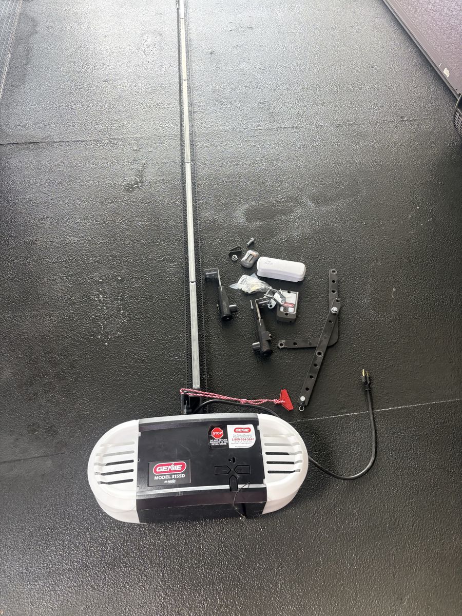 3/4 Hp Genie 3155D garage door opener