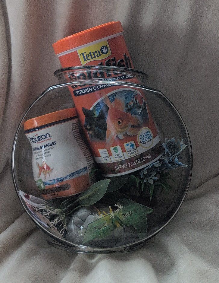 Goldfish Food's & Fish Stuff