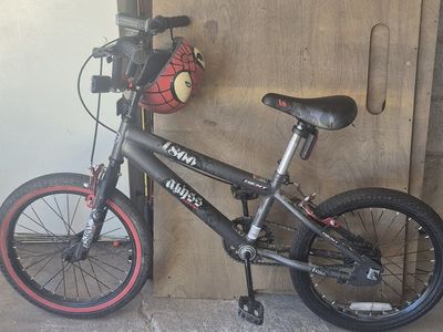Boy's 18" Bicycle