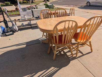 Dining Table & 4 chairs