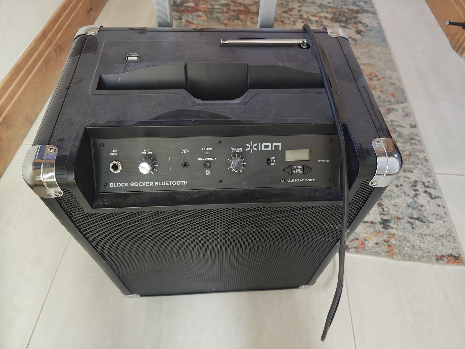 Ion Block Rocker Speaker