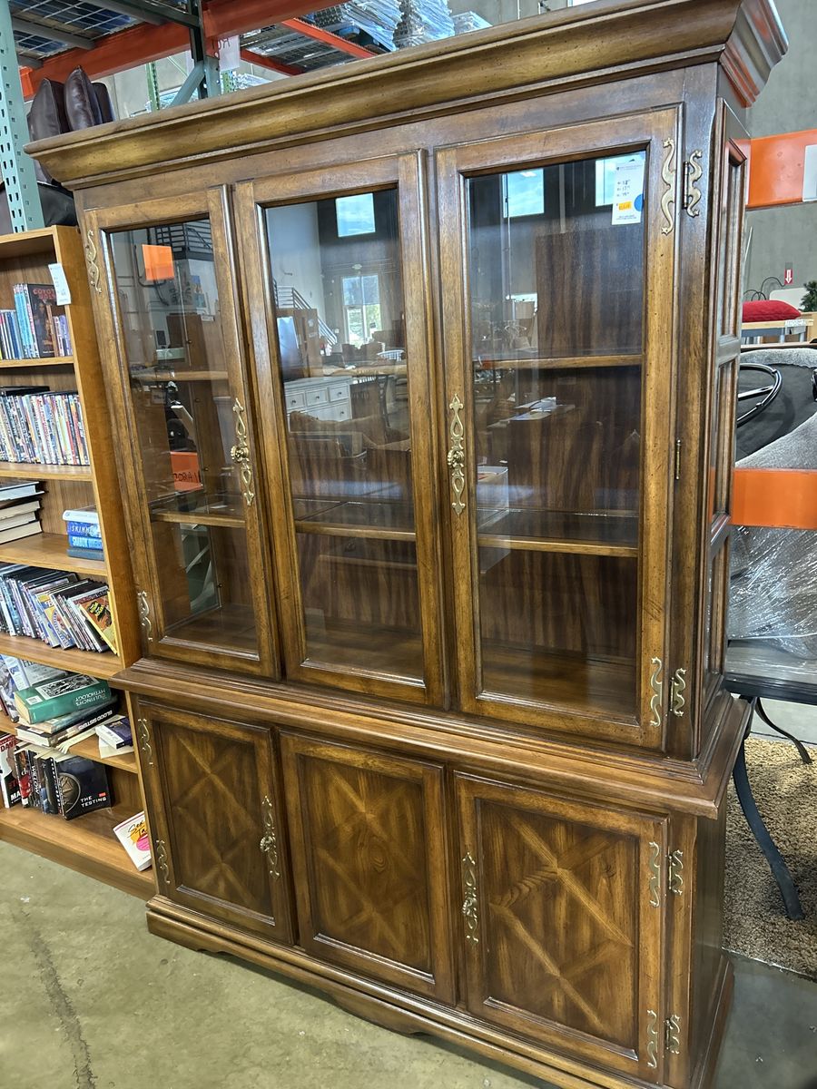 Elegant Wood China Cabinet Display Hutch with Glass Doors & Storage, Ornate Brass Hardware