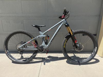 Transition Spire Carbon Medium