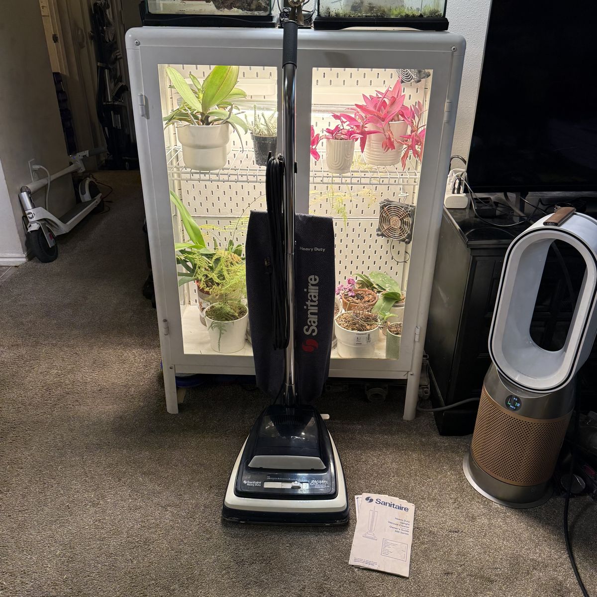 CLEAN Sanitaire heavy duty vacuum