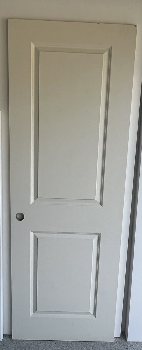 Pre hung door