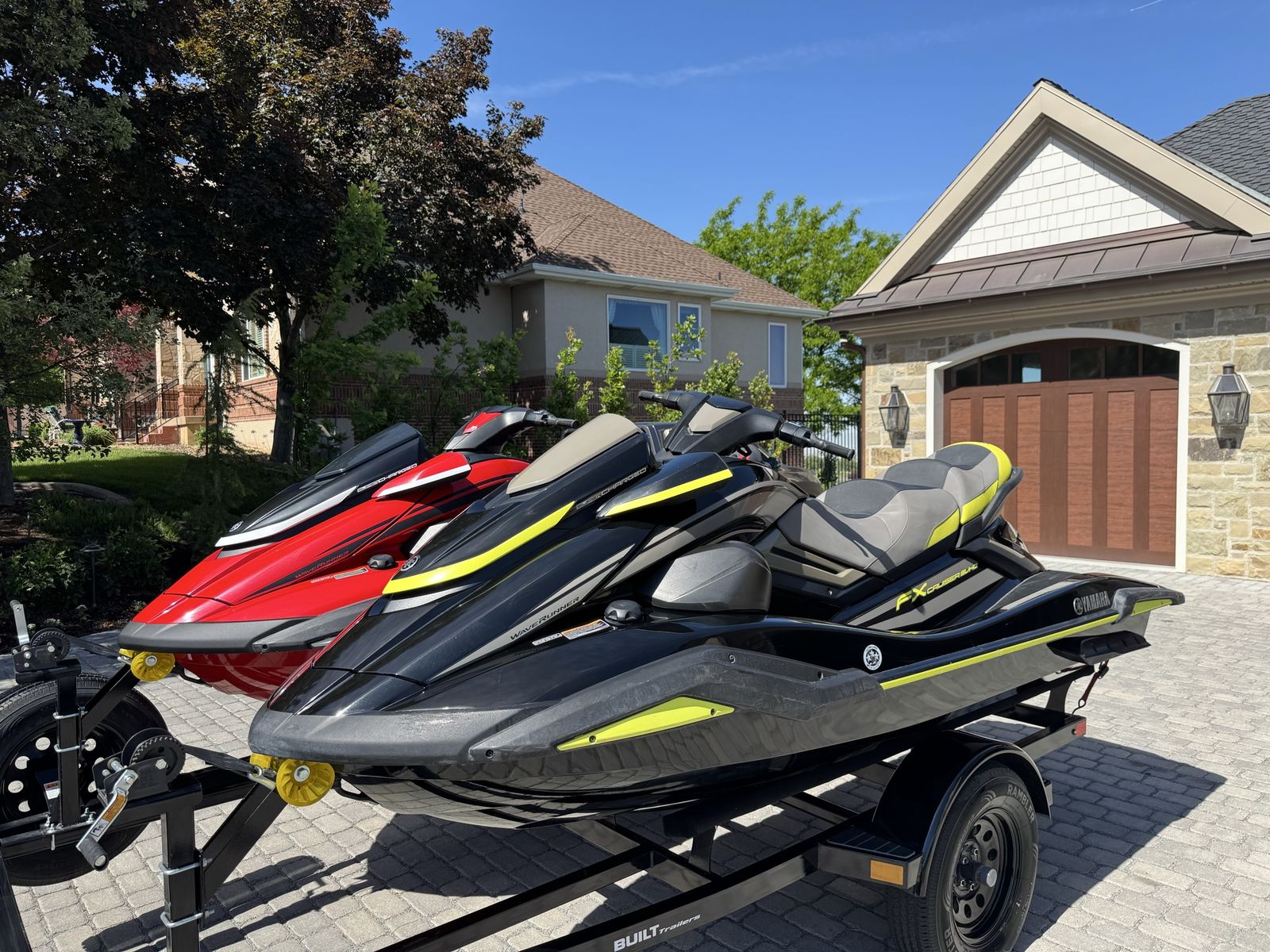 2 2023 Yamaha Waverunner FX Cruiser SVHO