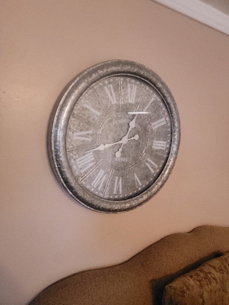 Large wall clock