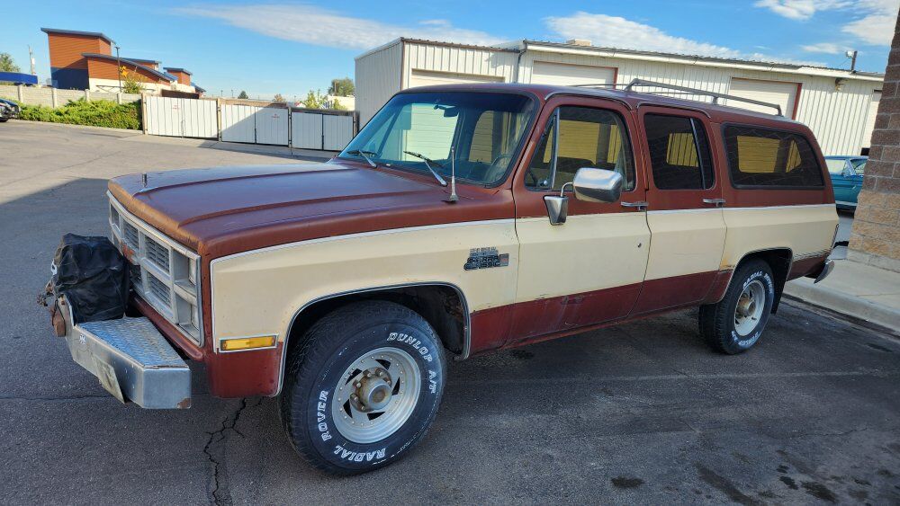 1983 GMC Suburban C2500