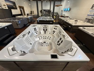 2023 M9 Bullfrog Spa