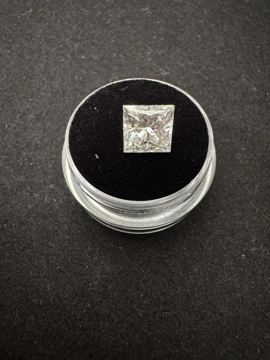 2.92 Carat - E Color - VS2 Clarify - IGI Certified Princess Cut Lab-Grown Diamond