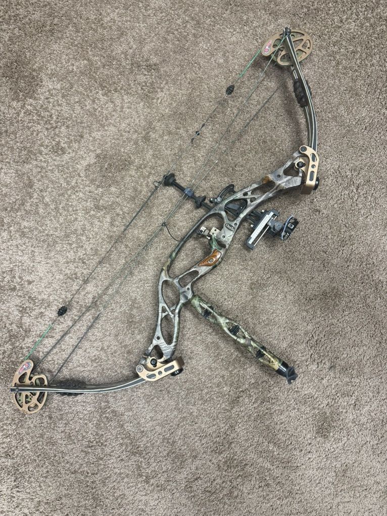 Hoyt UltraTec - Left Hand