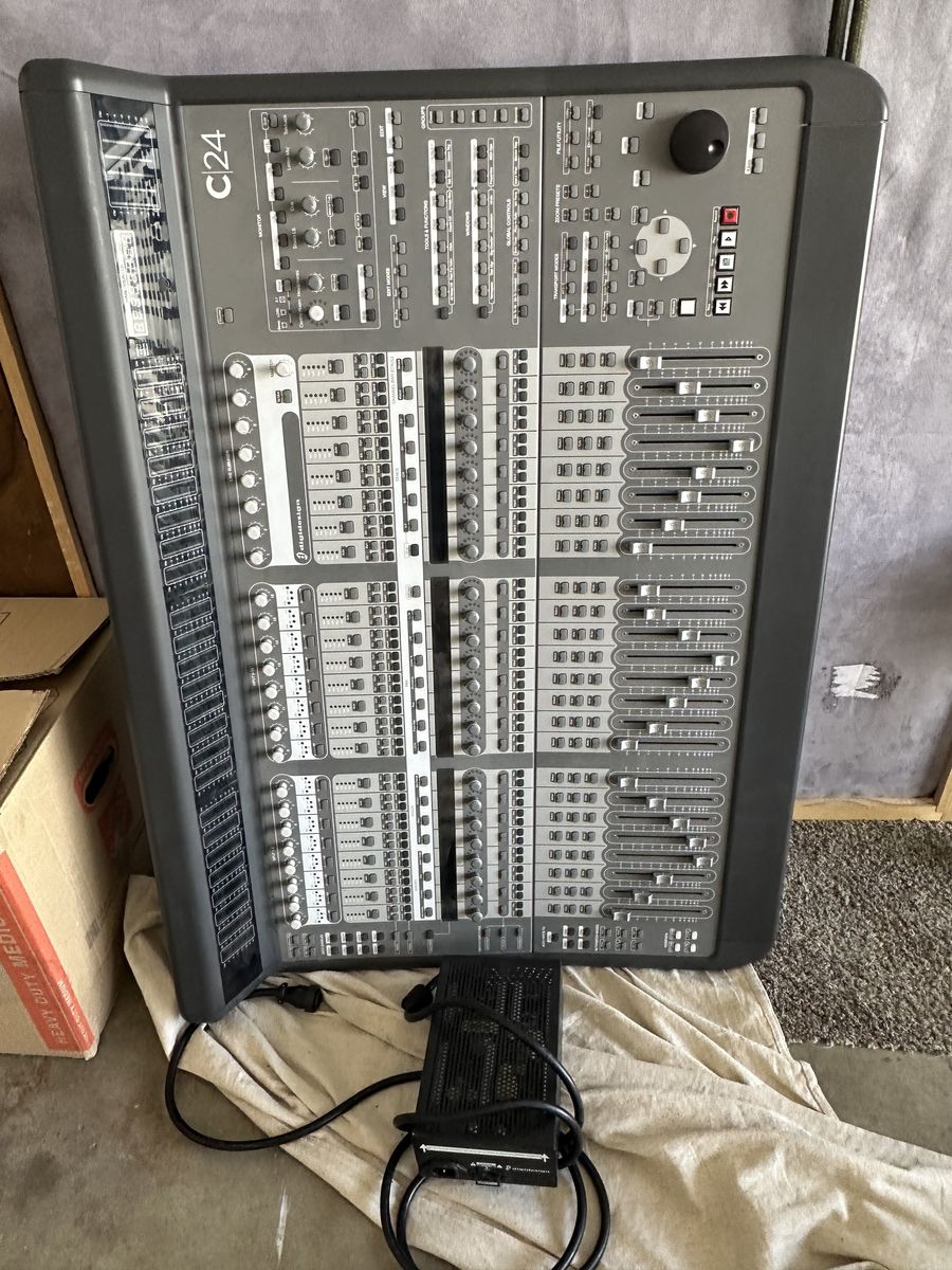 Digidesign C/24 control surface