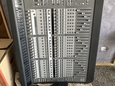 Digidesign C/24 control surface