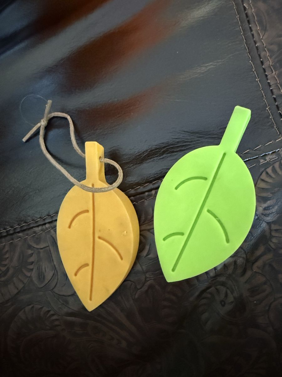 Set of 2 leaf shaped rubber door stops doorstop 3 1/2” long