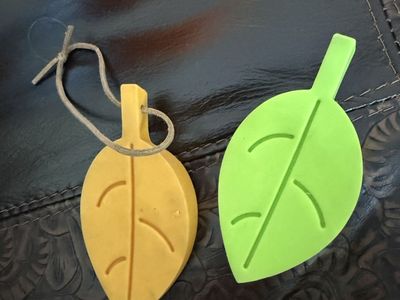 Set of 2 leaf shaped rubber door stops doorstop 3 1/2” long