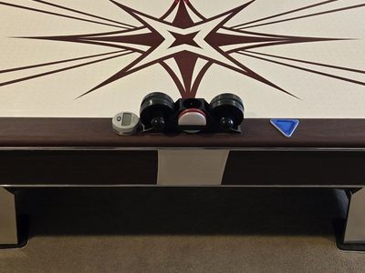 Air hockey table standard 4'x7' size