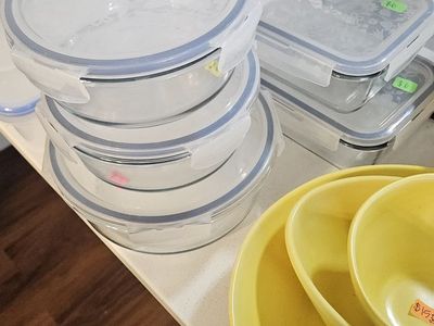 Glass food storage containers