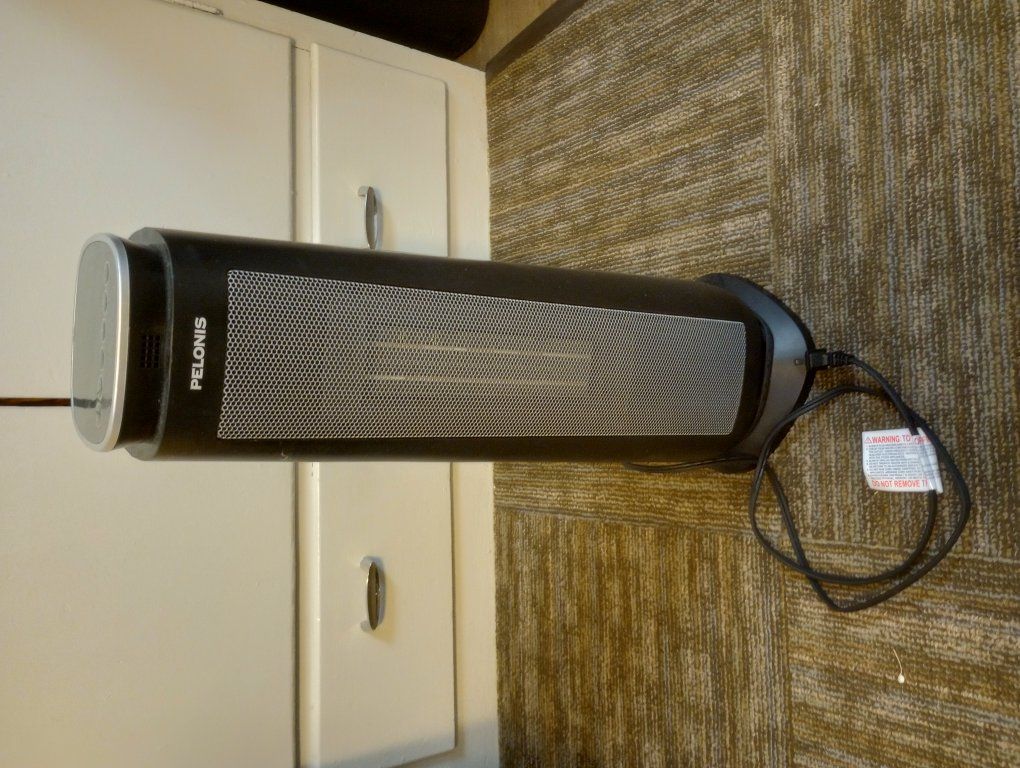 Pelonis Ceramic Heating Tower