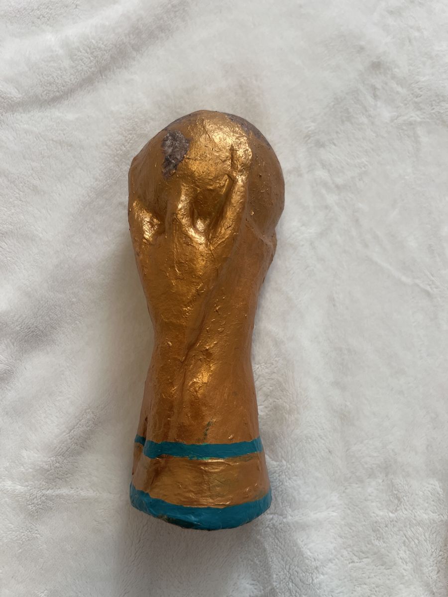 Papper mache Worldcup trophy