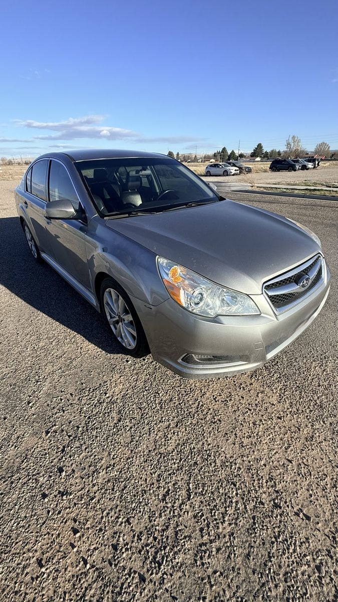 2010 Subaru Legacy 2.5i Premium