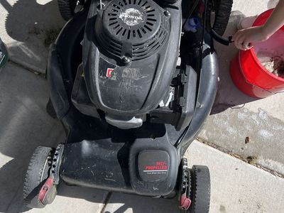 Craftsman mower with Honda GCV motor (includes bag)
