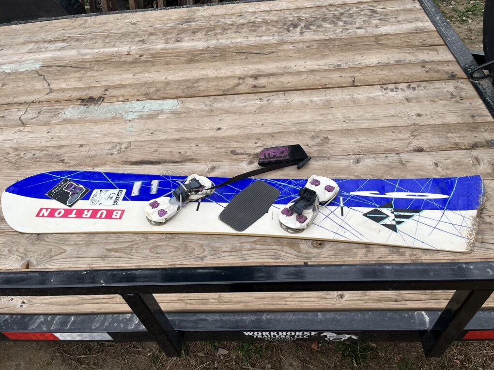 1990 Burton Air Snowboard With Hard Bindings