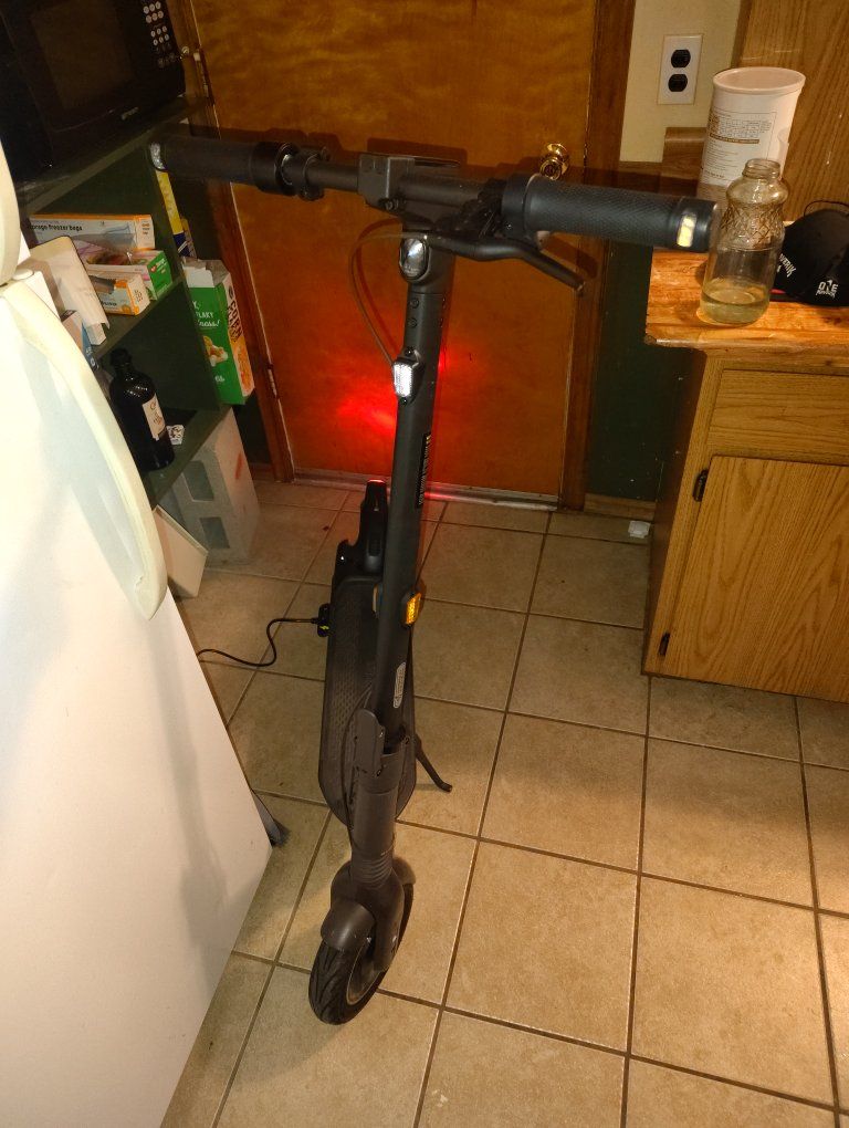 Segway Ninebot KickScooter MAX g2 Electric Scooter - Black