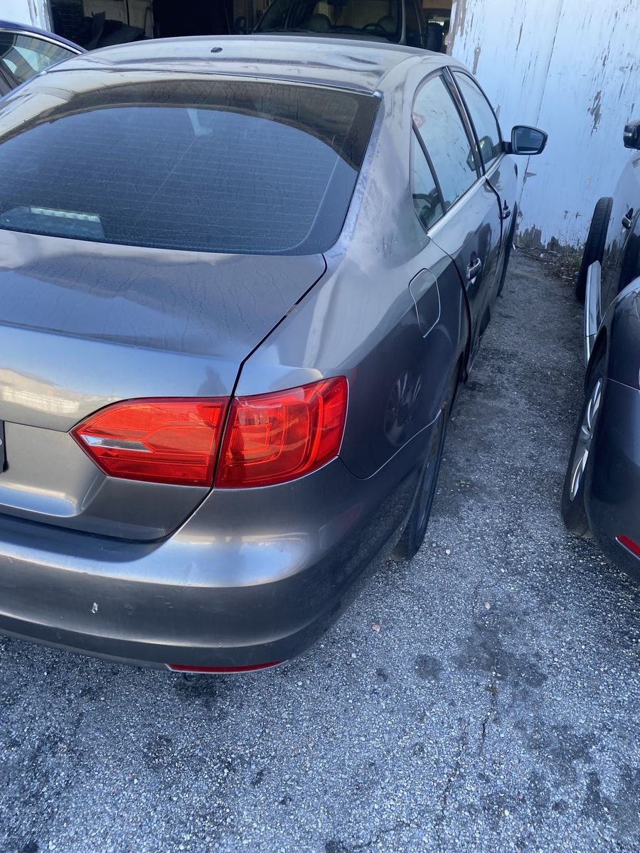 2012 VW volkswagen Jetta Base 2.0 Parting out