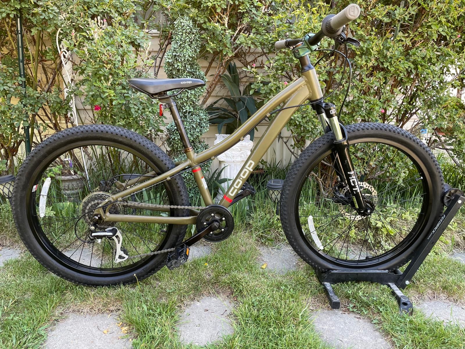 CO-OP REV DRT 24 MOUNTAIN BIKE