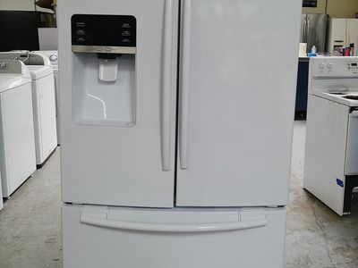 White 28 cf French Door Refrigerator~90 Day Guarantee~Water and Ice