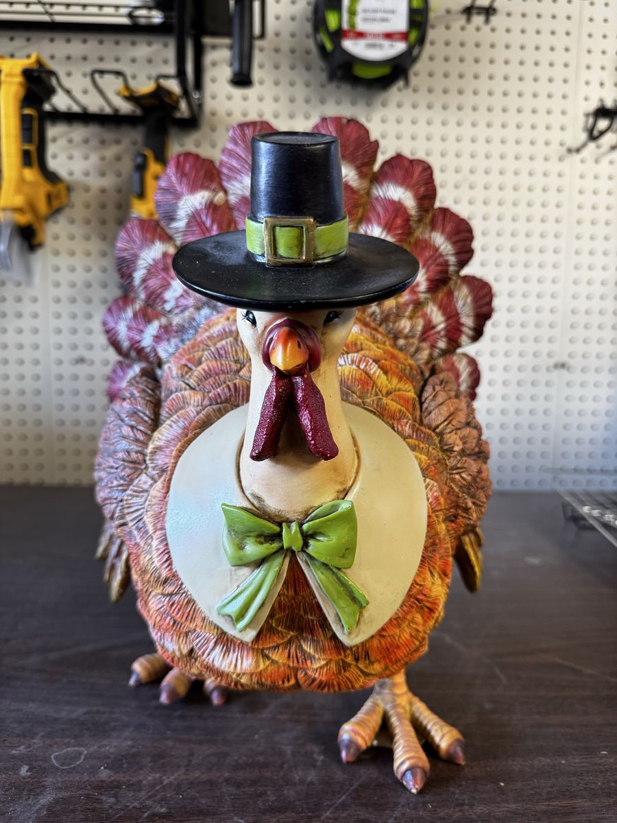 Thanksgiving Pilgrim Turkey Figurine – Fall Harvest Table Decor