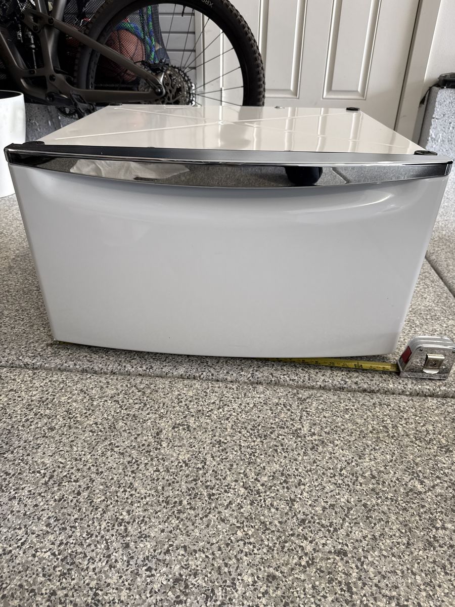 Maytag Washer Or Dryer Pedestal Stand