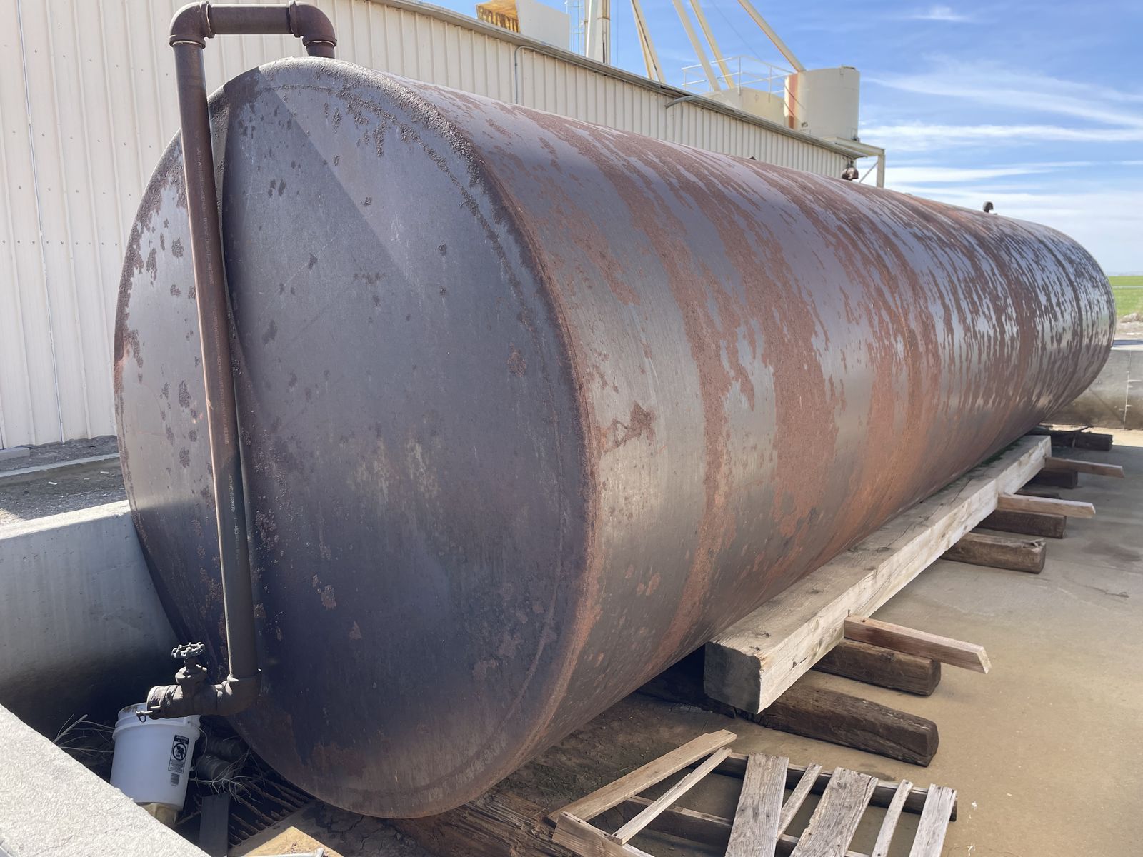 12,000 Gallon Fuek Tank