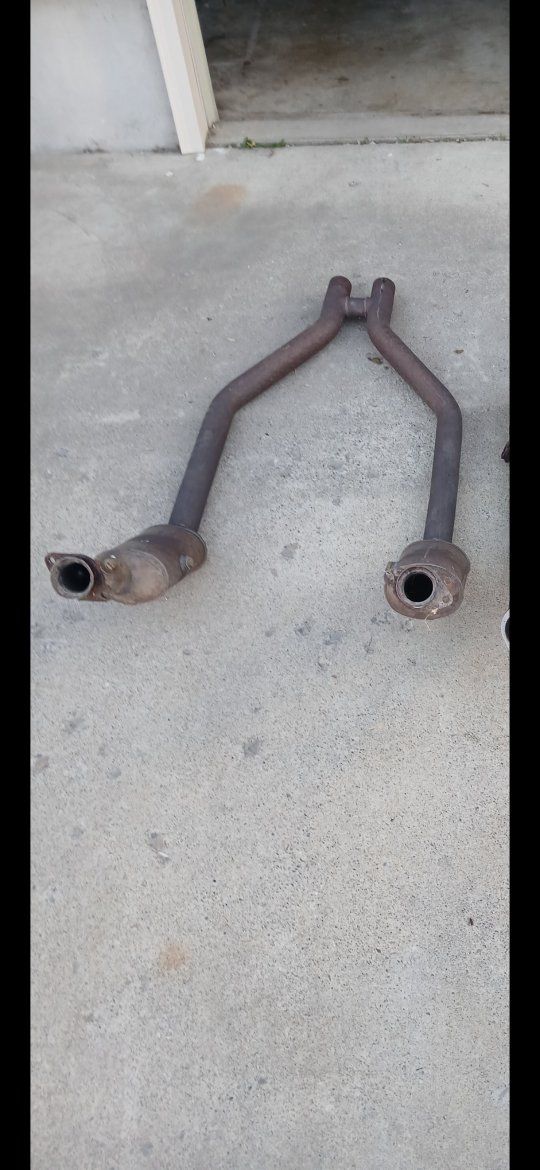 Stock OEM catted H-pipe 2005-2010 mustang GT.
