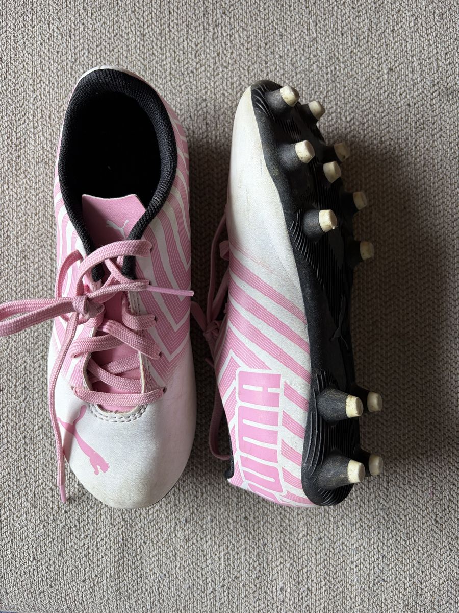 Kid’s Soccer Cleats