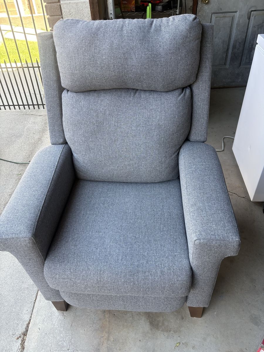 Electric Recliner Chair with USB Charging Port