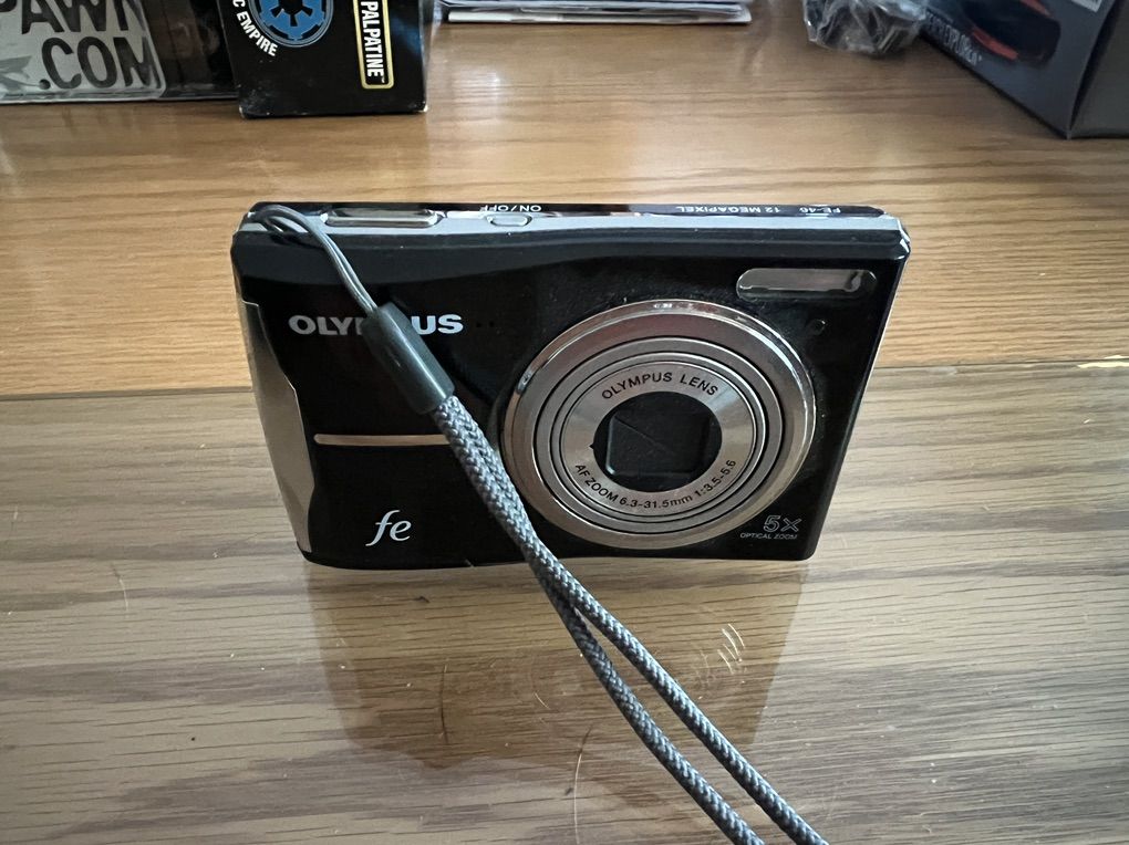 Olympus FE-46 Digital Camera
