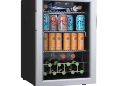 NEW EdgeStar 17.00-in W 80 -Can Capacity Black Cabinet Stainless Steel Door Beverage Refrigerator