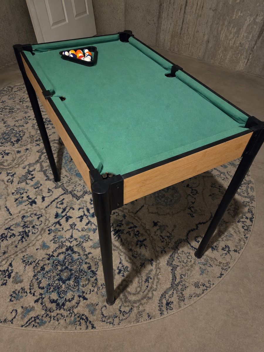 Mini Pool Billiards Table