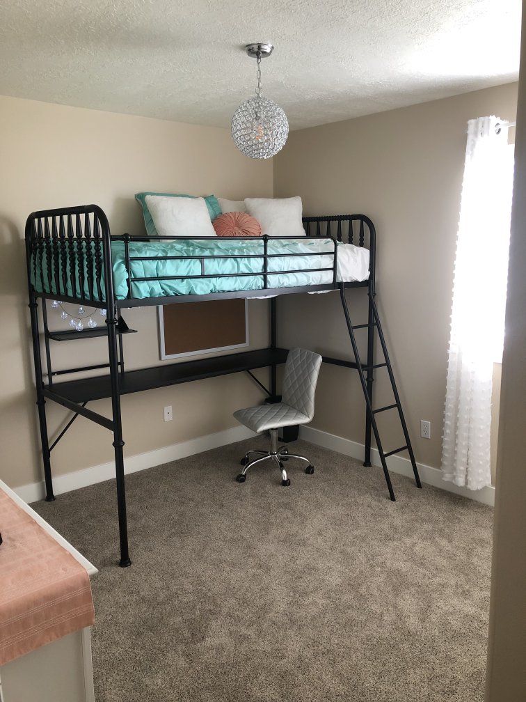 Loft Bed Twin Size with built in Desk
