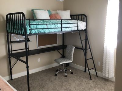 Loft Bed Twin Size with built in Desk