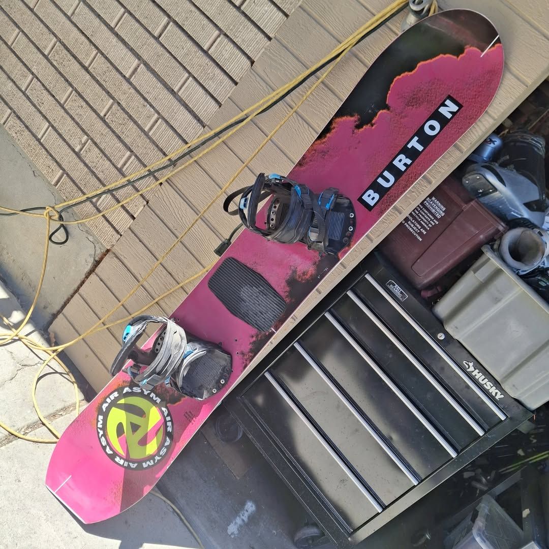 Burton 1992 ASYM AIR 162 cm snowboard $700/offer