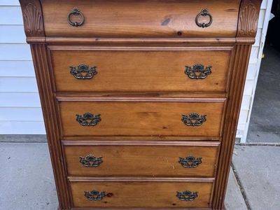 Pretty dresser